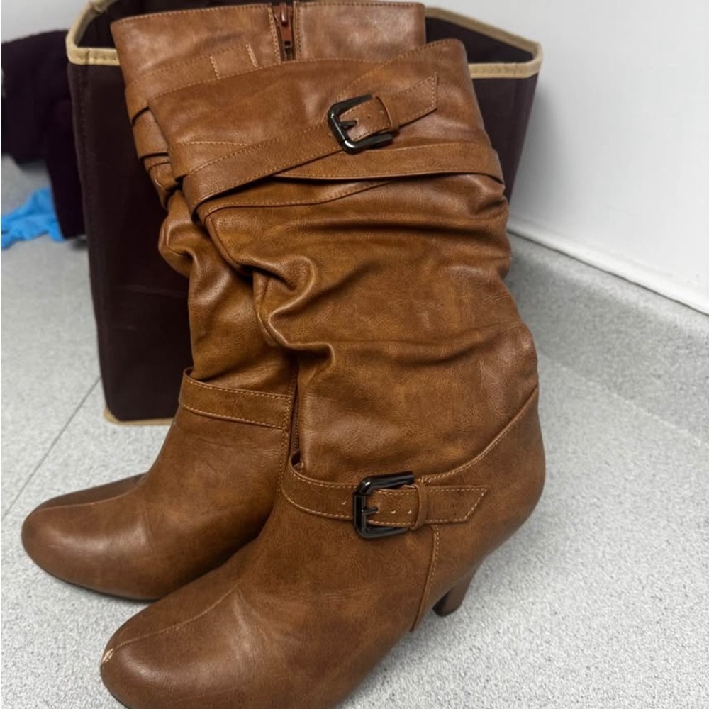 Brown Women's Boots Leather like material not pure leather